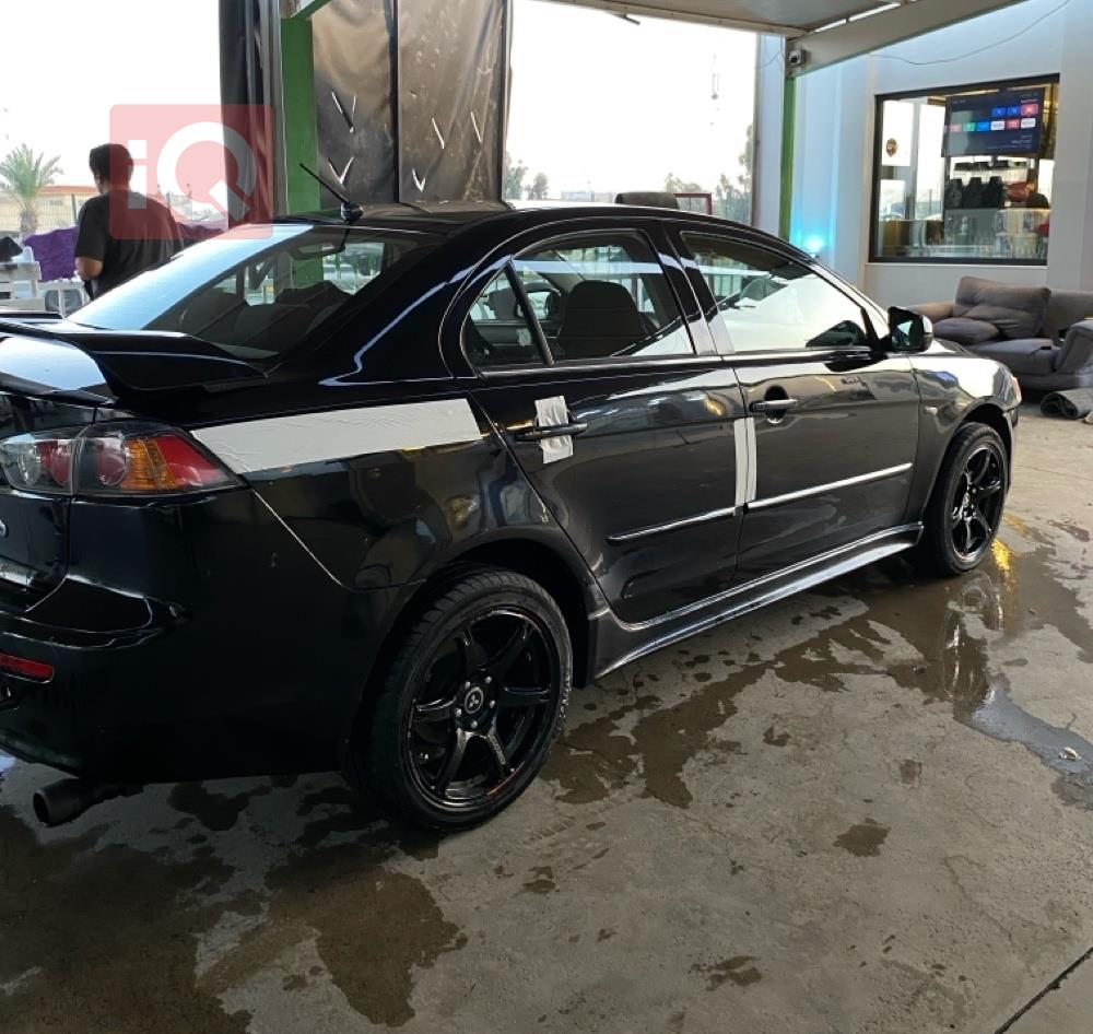 میتسوبیشی لانسەر EX